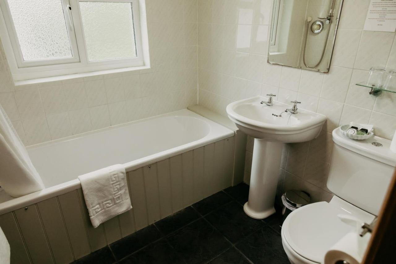 St. Davids Cross Hotel Buitenkant foto