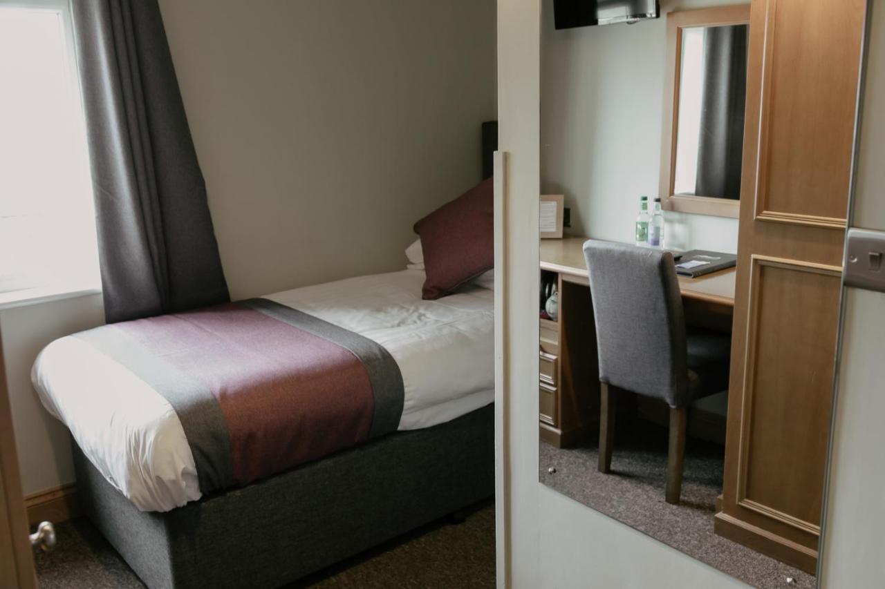 St. Davids Cross Hotel Buitenkant foto